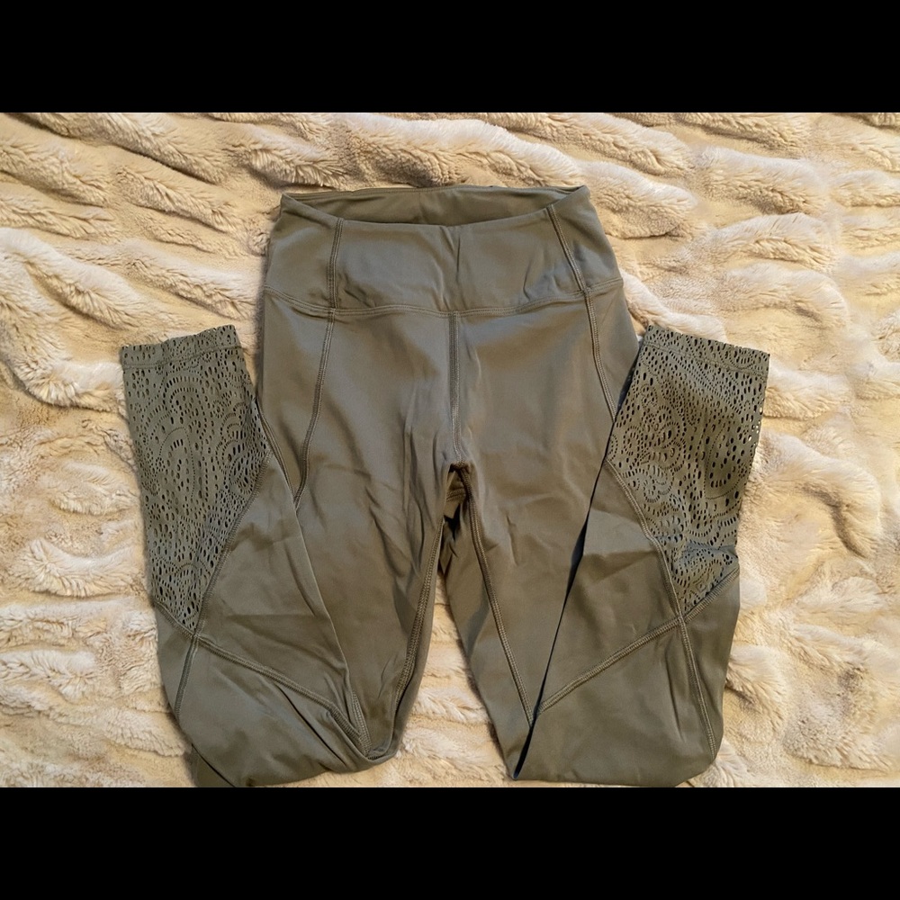 VICTORIA SECRET LEGGINGS